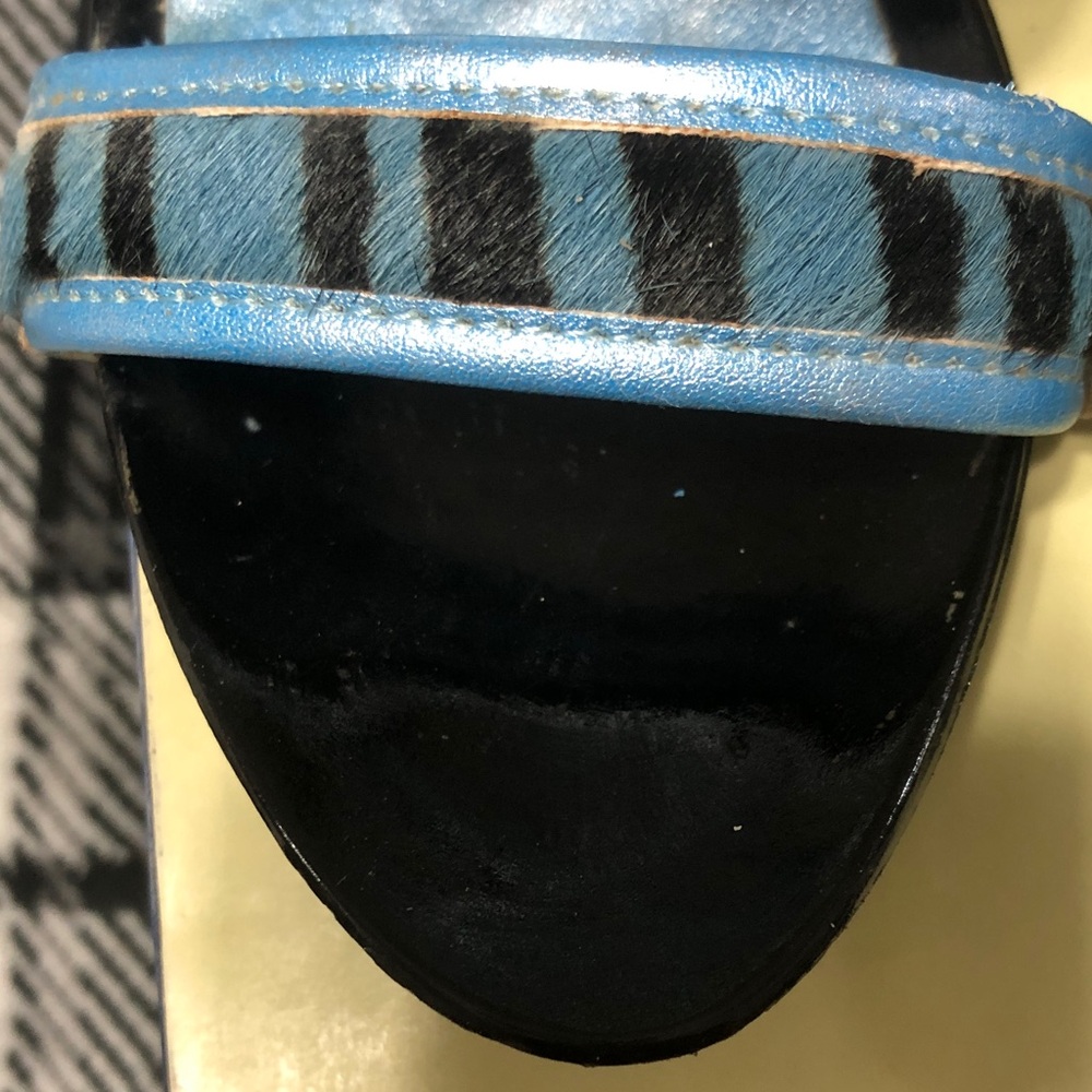bebe Metallic Light Blue Zebra-Accent Slide Sandals 7.5 - Picture 8 of 10